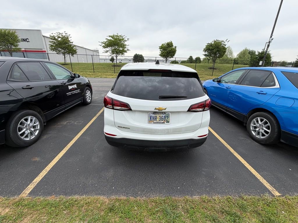 Used 2024 Chevrolet Equinox LS w/ LS Convenience Package FWD image 4