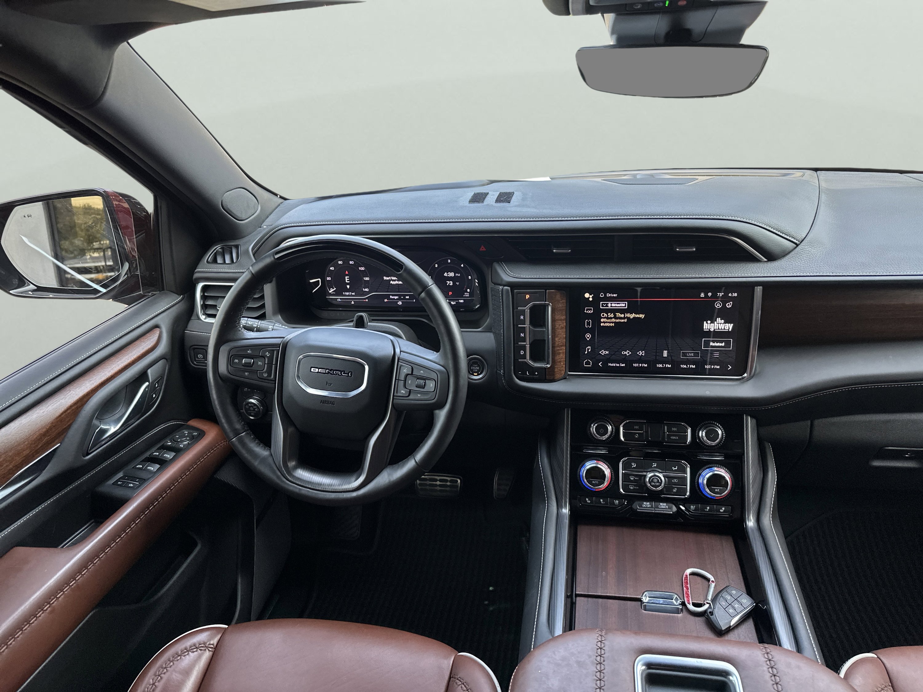 Used 2024 GMC Yukon Denali Ultimate image 13