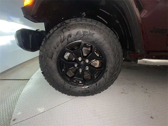 Used 2021 Jeep Gladiator Willys image 10