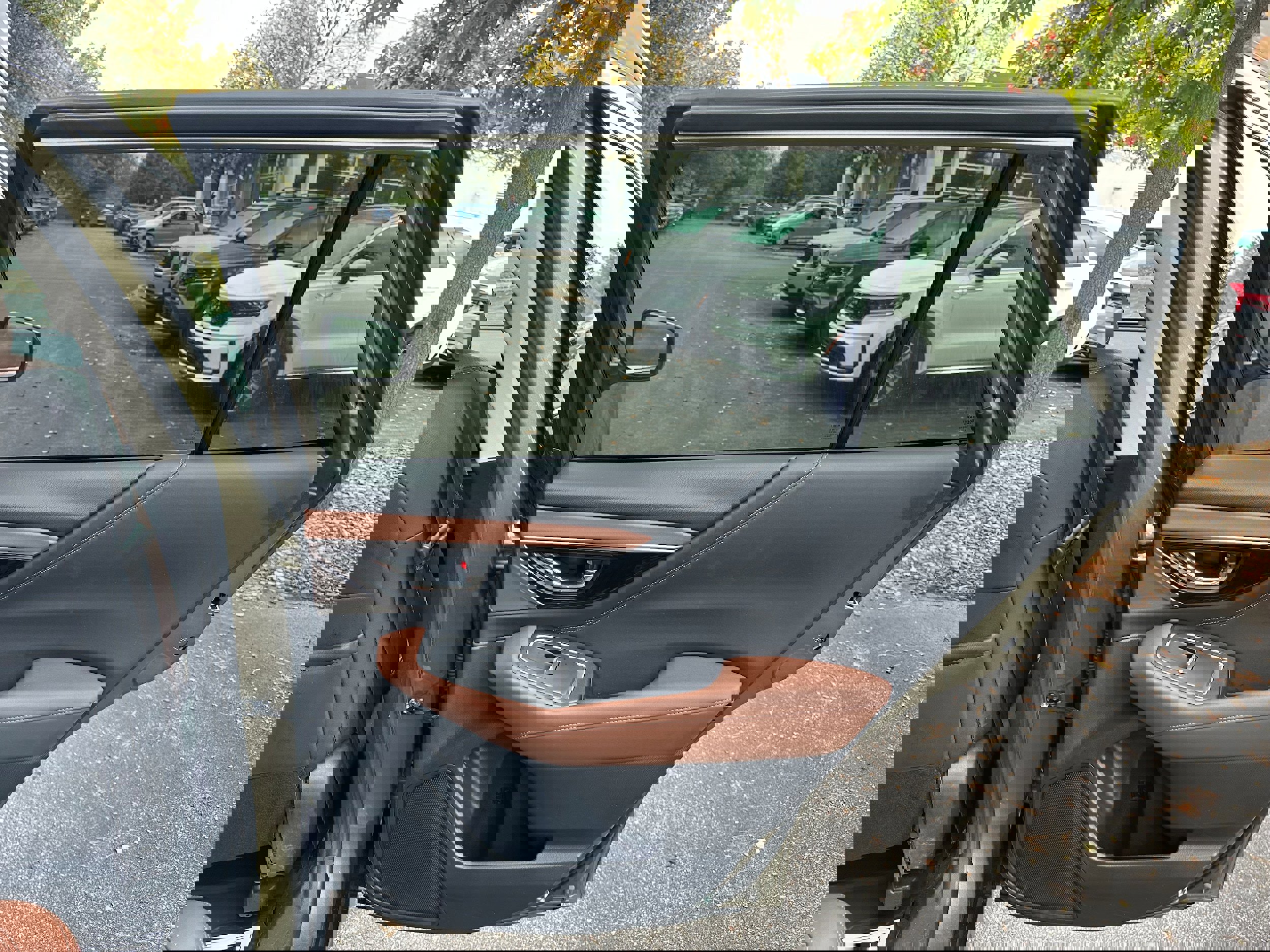 Used 2020 Subaru Outback Touring w/ Popular Package #2 image 23