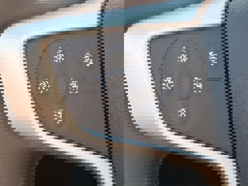 Used 2020 GMC Terrain SLE image 23