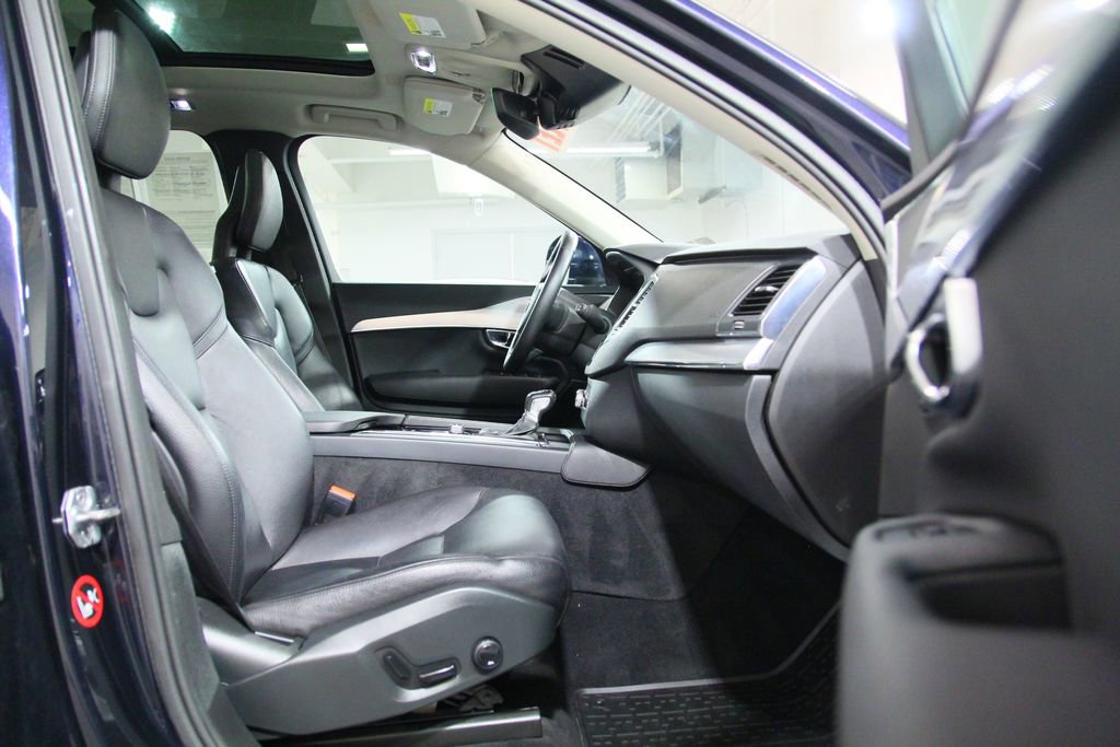 Used 2016 Volvo XC90 T6 Momentum image 22