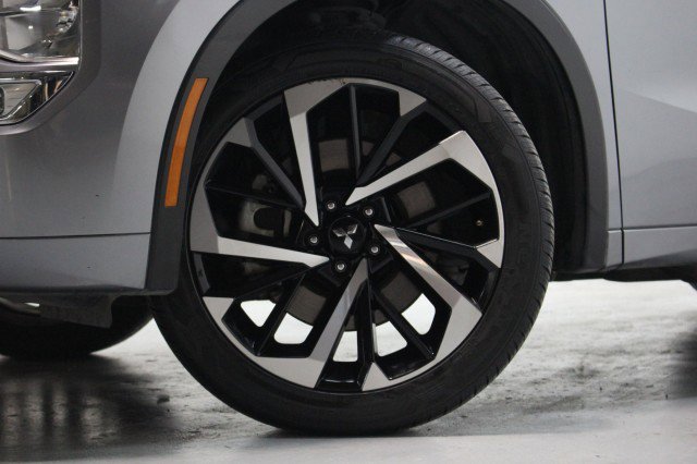 Used 2022 Mitsubishi Outlander SEL image 3