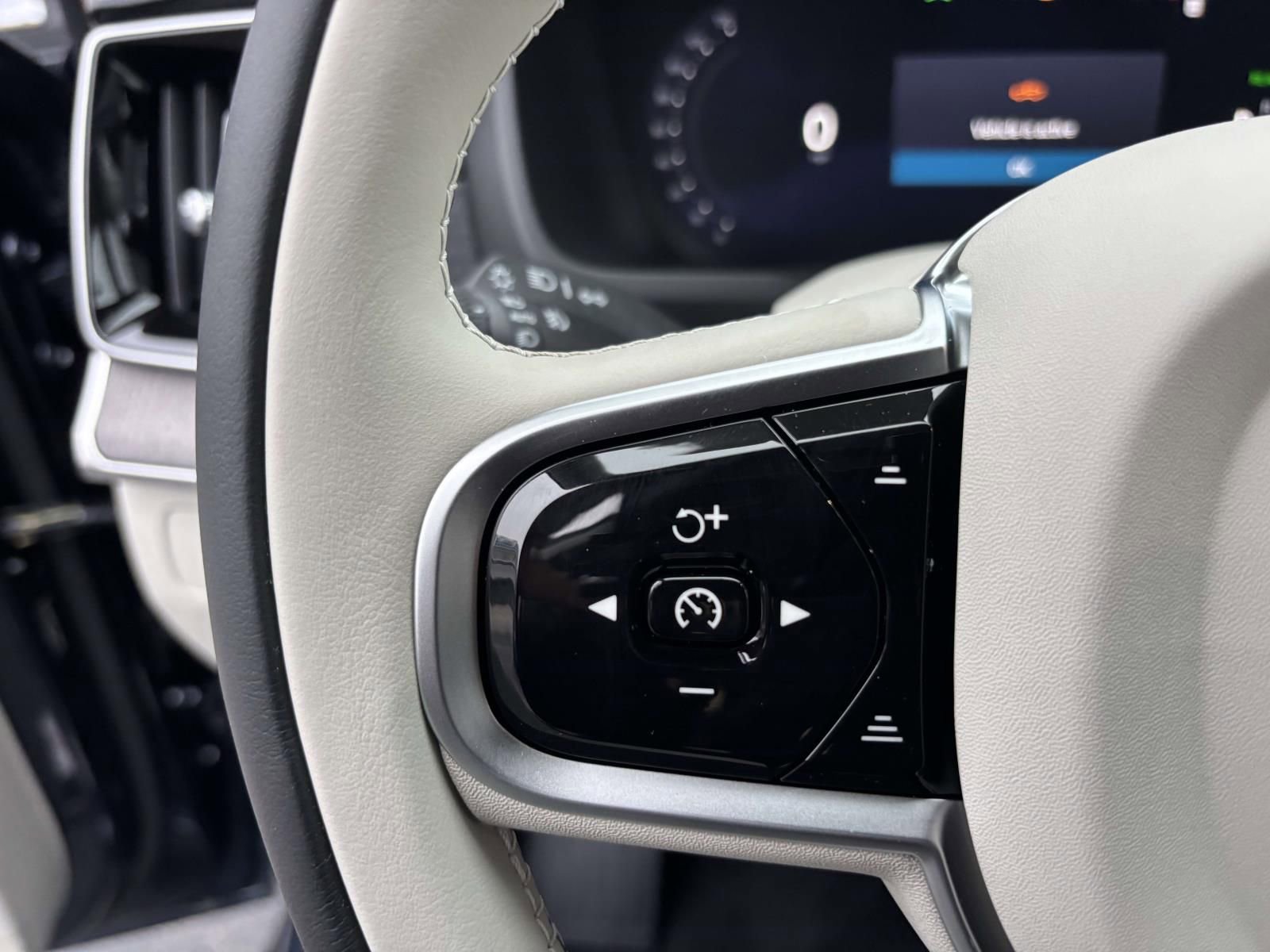 New 2026 Volvo XC90 T8 Ultra w/ Protection Package Premier AWD/4WD image 18