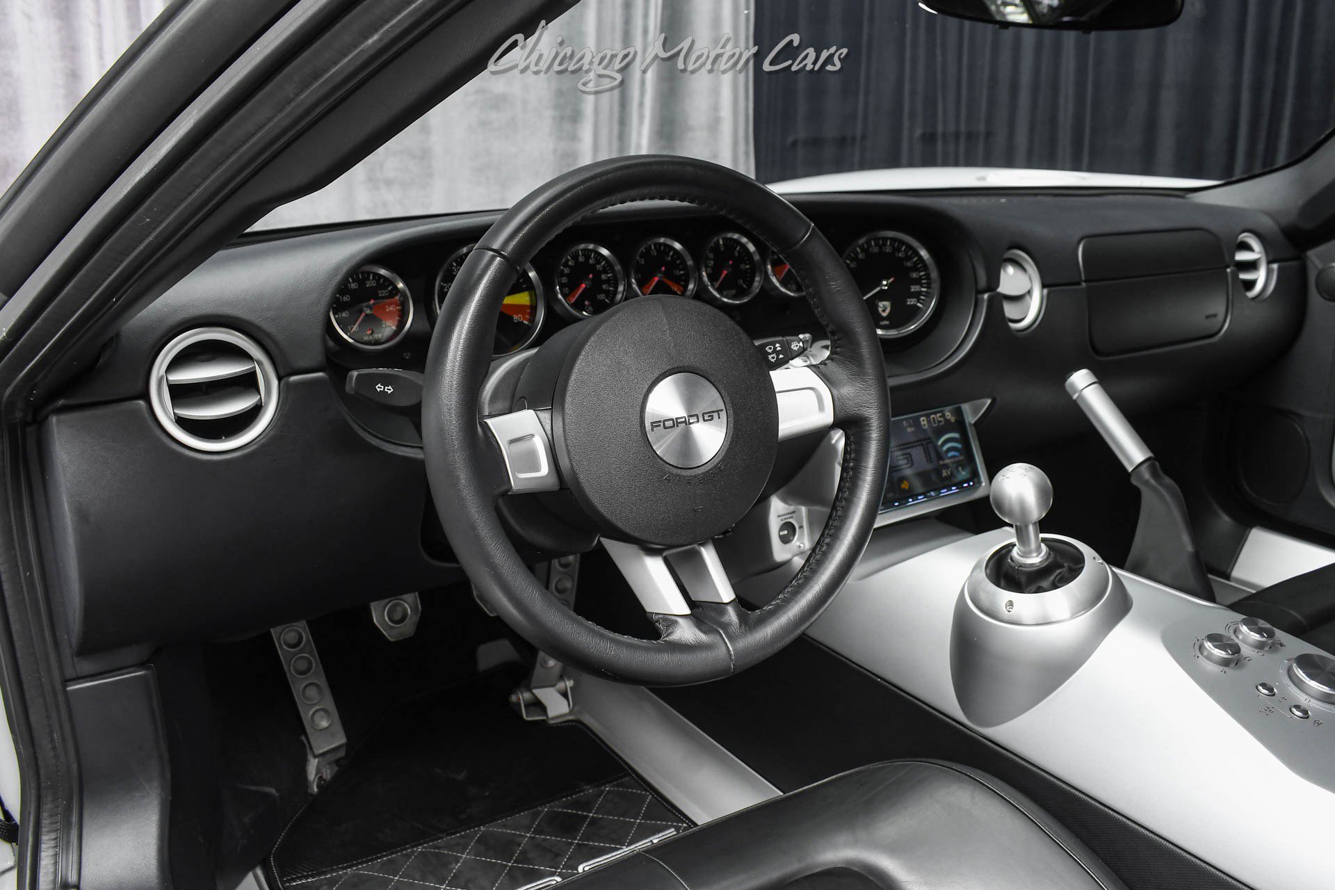 Used 2005 Ford GT RWD image 8
