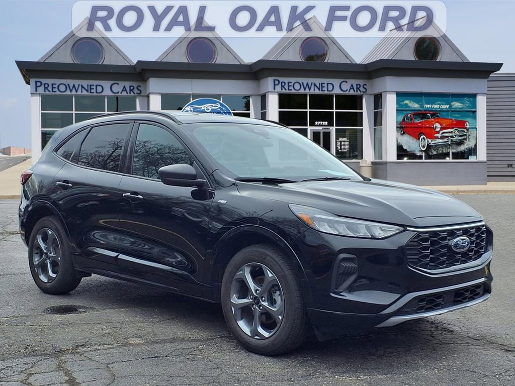 Used 2023 Ford Escape ST-Line w/ Tech Pack #1 image 1