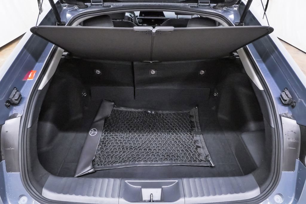 Used 2024 Toyota Prius LE FWD image 29