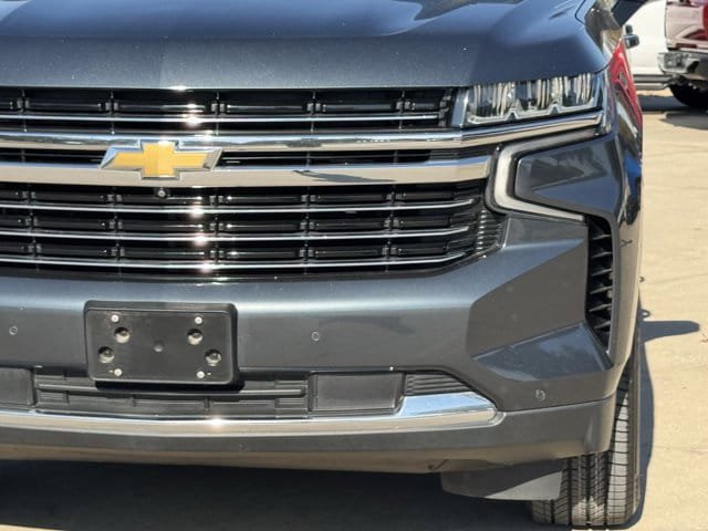 Used 2021 Chevrolet Suburban LT w/ LT Signature Package AWD/4WD image 10