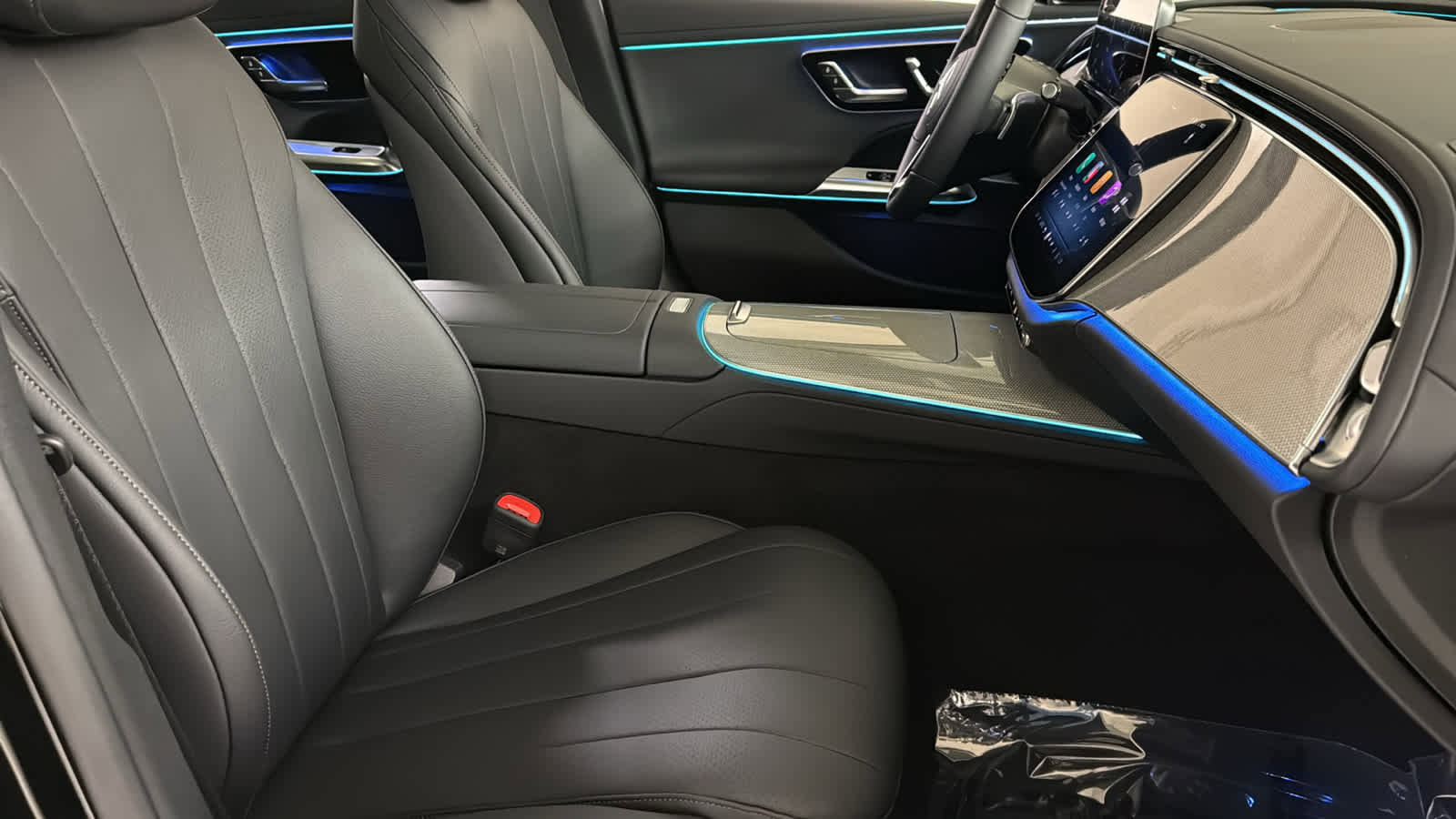 New 2026 Mercedes-Benz E 450 4MATIC Sedan image 35