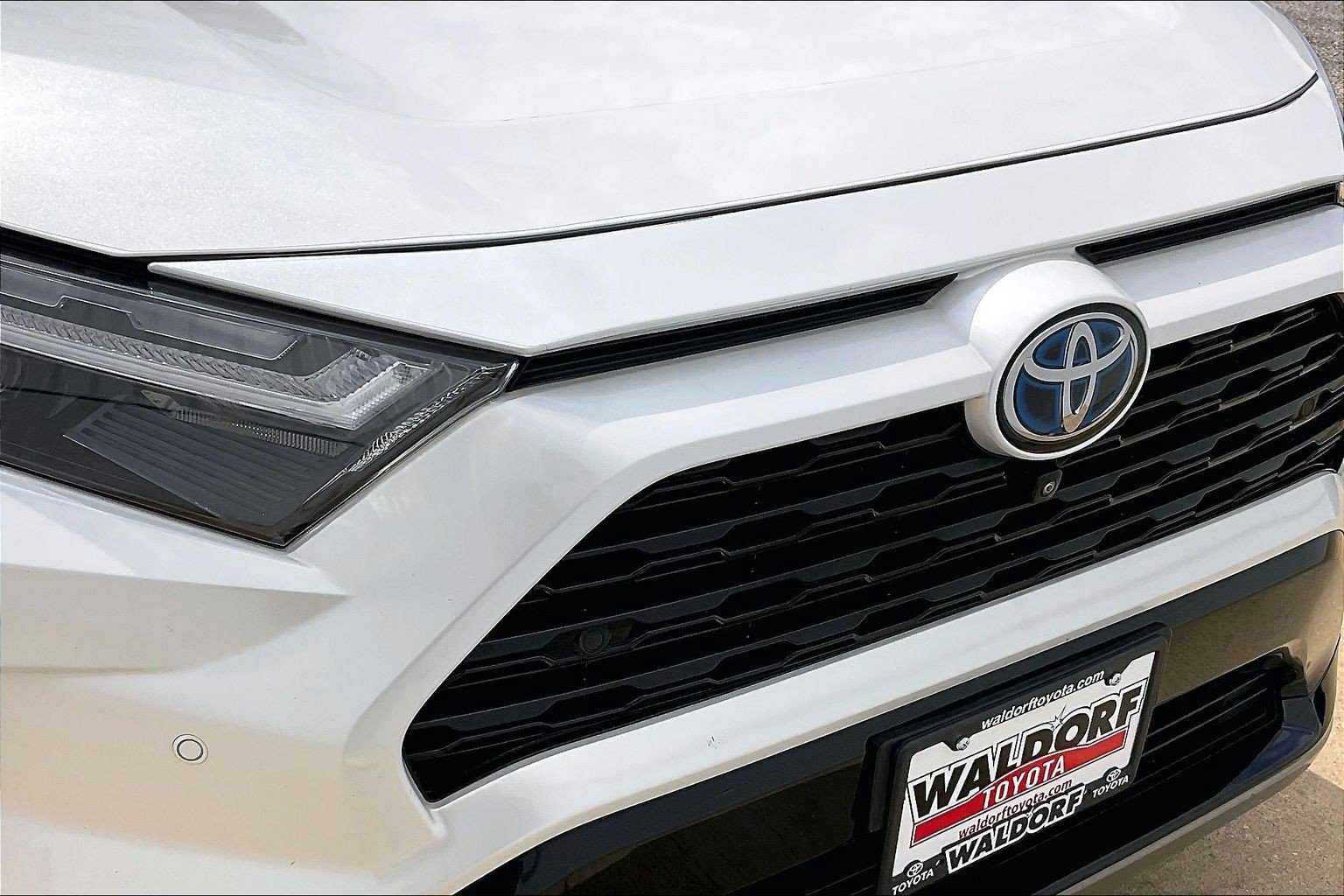 Used 2023 Toyota RAV4 XSE AWD/4WD image 35