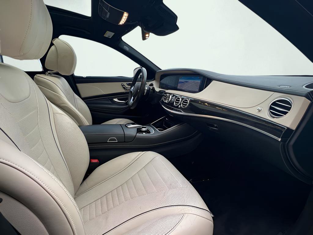 Used 2018 Mercedes-Benz S 560 Sedan image 34