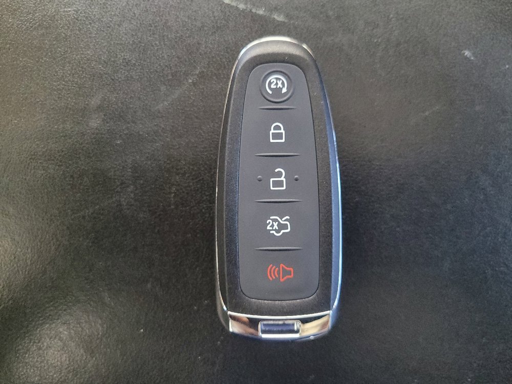 Used 2014 Lincoln MKX AWD w/ Equipment Group 101A image 32