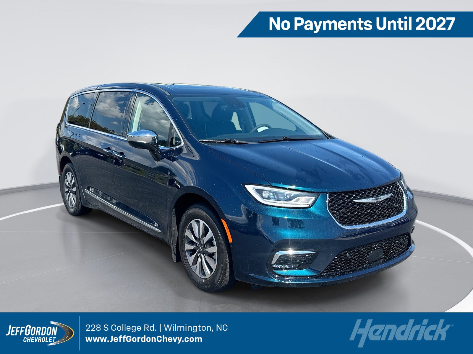 Used 2023 Chrysler Pacifica Limited