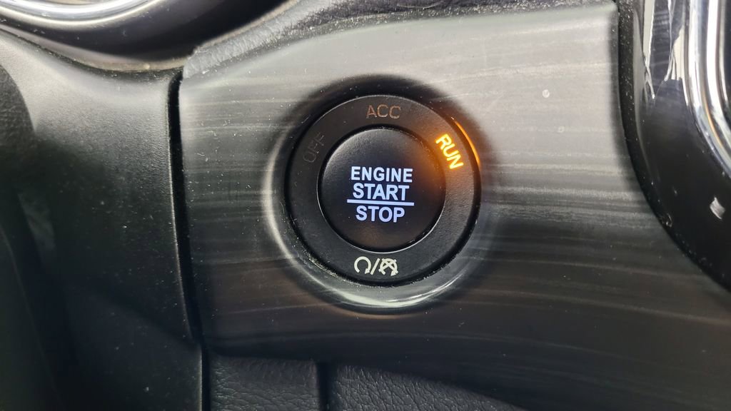 Used 2022 Jeep Grand Cherokee Laredo X image 23