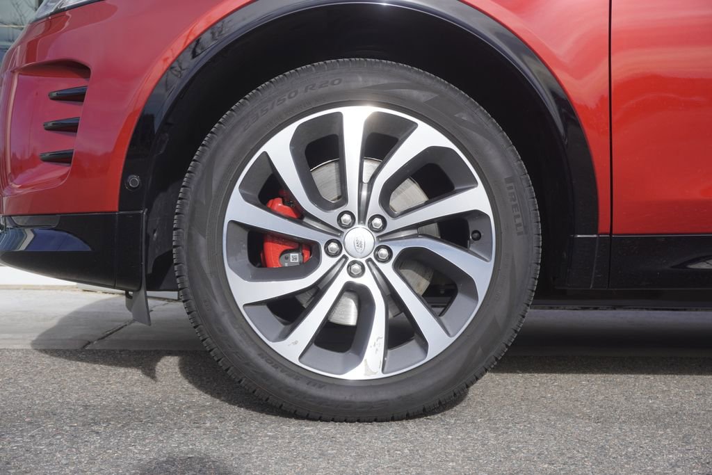 Used 2025 Land Rover Discovery Sport Dynamic SE image 32