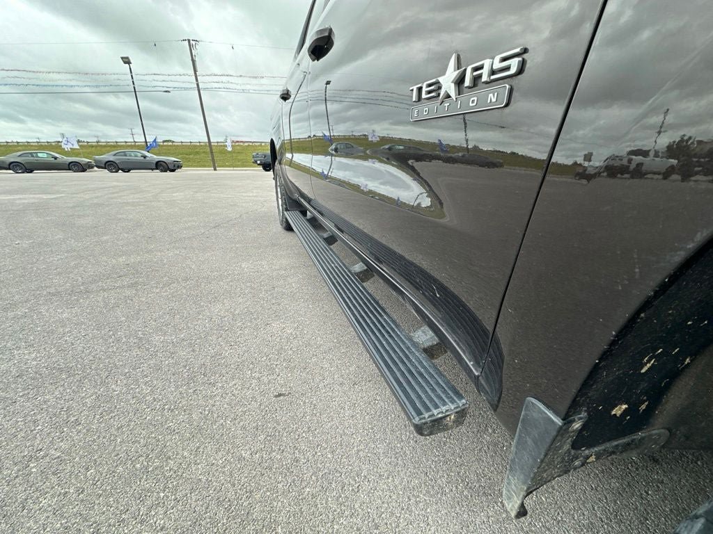 Used 2019 Chevrolet Silverado 1500 LT w/ Texas Edition RWD image 6