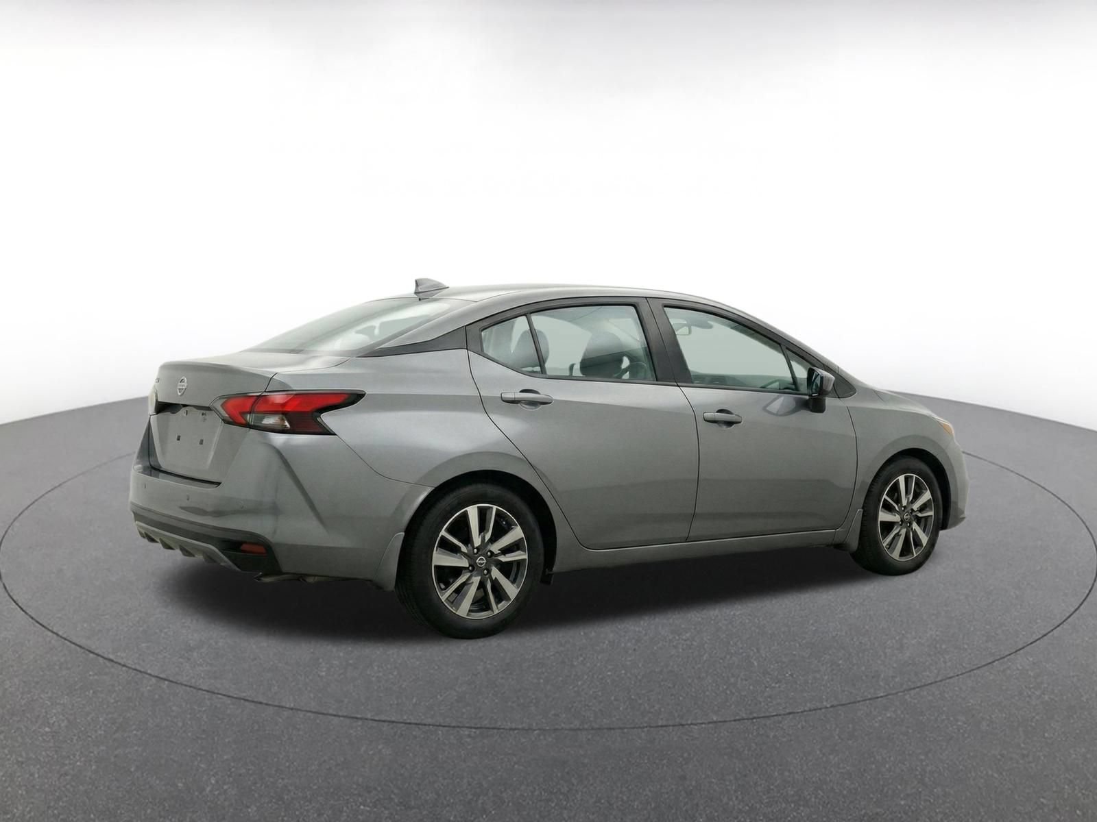 Used 2025 Nissan Versa SV FWD image 10