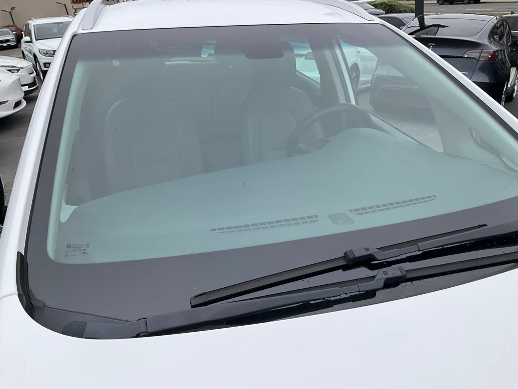 Used 2017 Chevrolet Bolt Premier FWD image 74