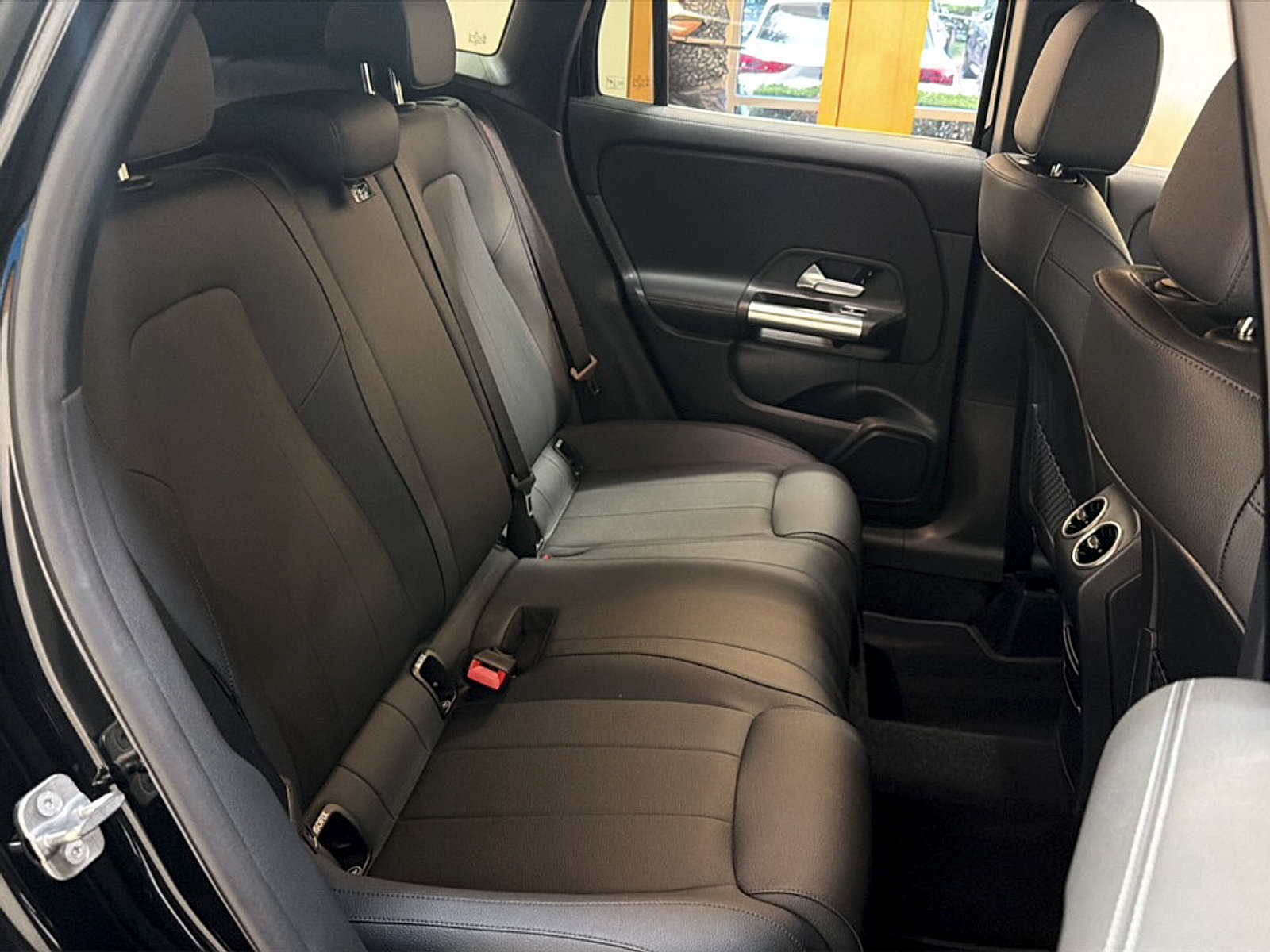 Certified 2025 Mercedes-Benz GLA 250 image 16