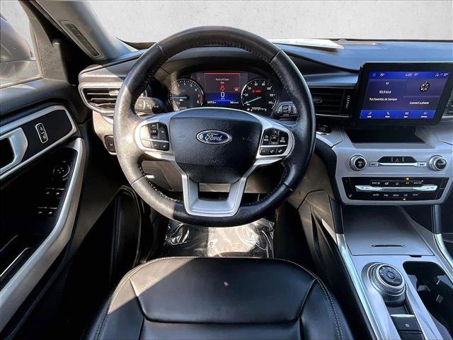 Used 2023 Ford Explorer XLT w/ Equipment Group 202A image 7