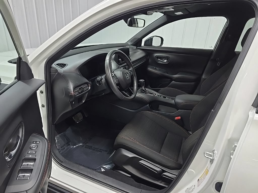 Used 2024 Honda HR-V Sport image 28