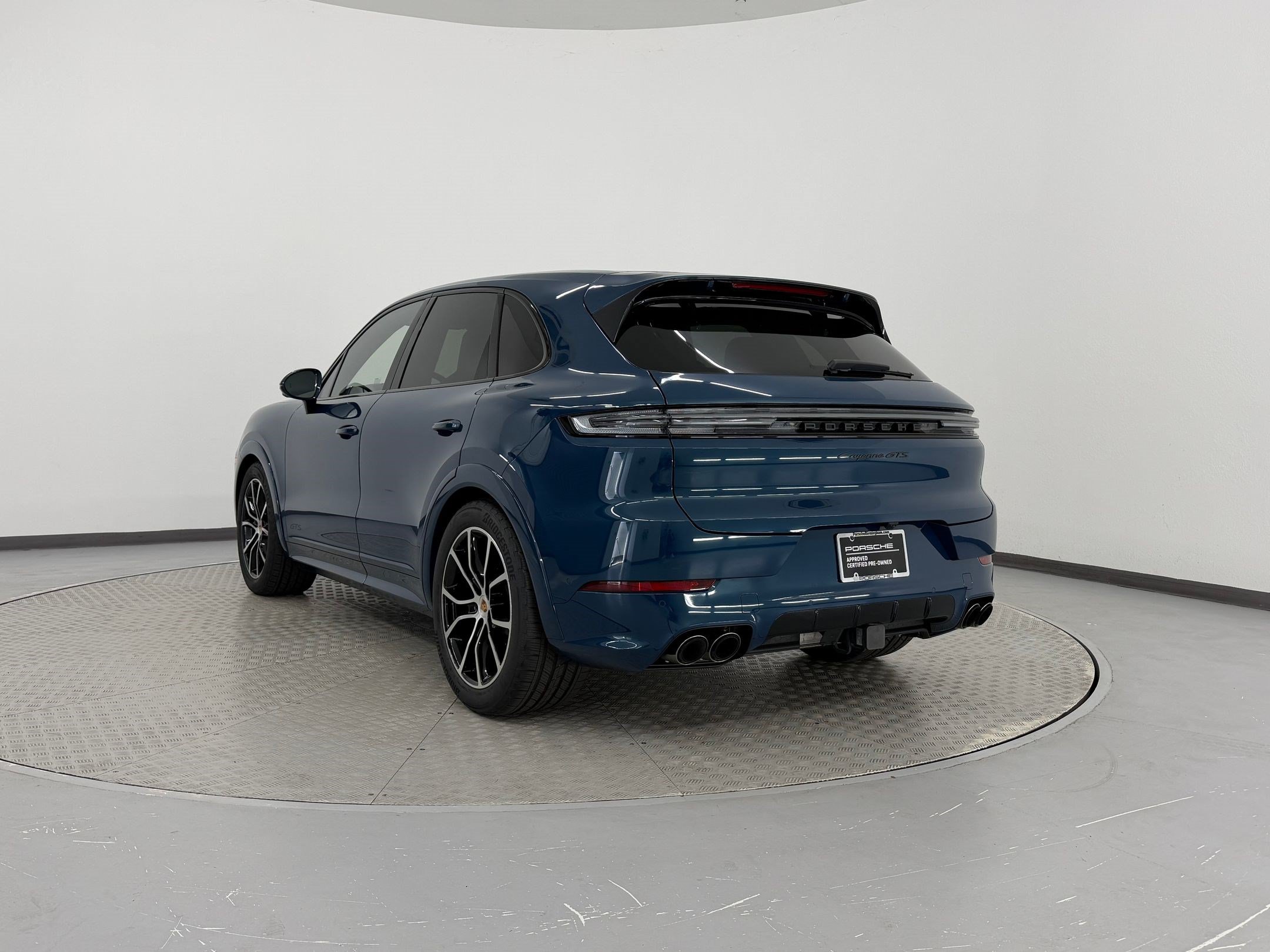 New 2025 Porsche Cayenne GTS AWD/4WD image 3