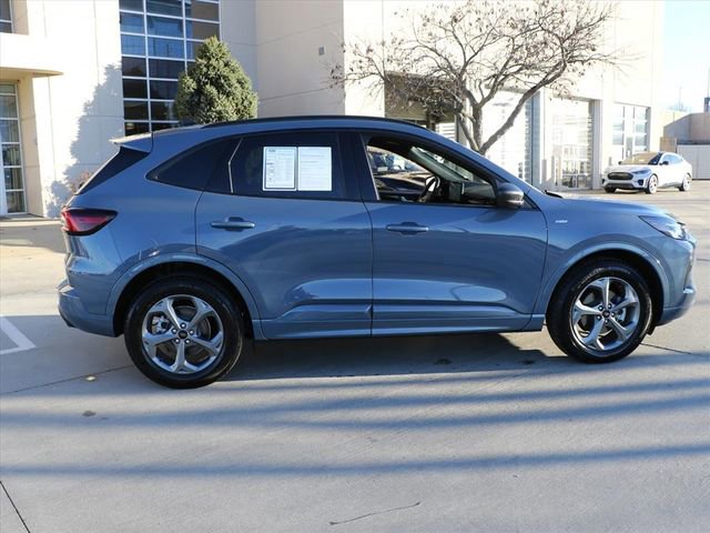 Used 2024 Ford Escape ST-Line w/ Equipment Group 301A image 6