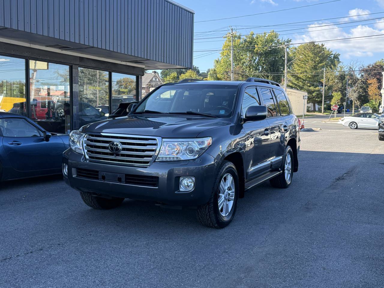 Used 2015 Toyota Land Cruiser AWD/4WD image 10