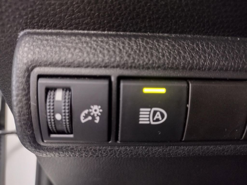 Used 2023 Toyota Corolla LE image 23