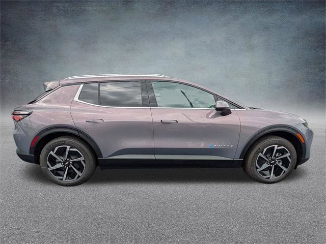 New 2026 Chevrolet Equinox EV LT image 3