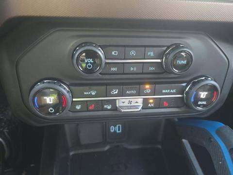 Used 2021 Ford Bronco Outer Banks AWD/4WD image 13