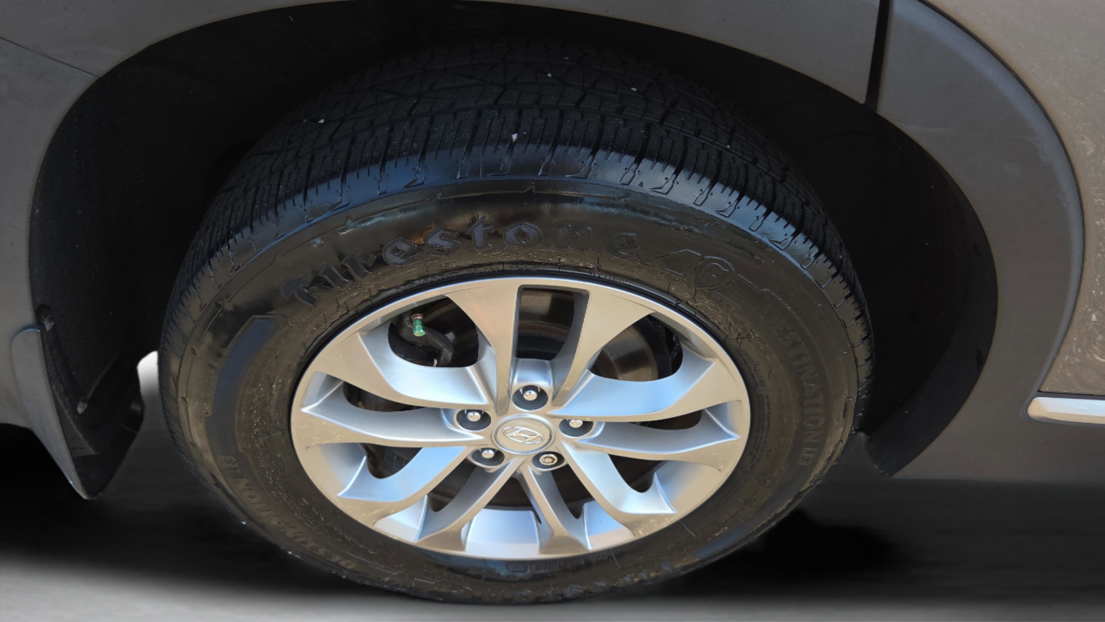 Used 2019 Hyundai Santa Fe SEL image 18