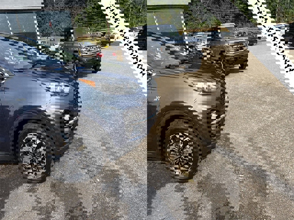 Used 2021 Kia Sportage EX w/ EX Technology Package image 2