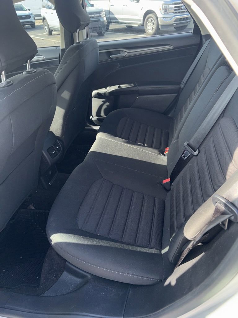 Used 2018 Ford Fusion SE w/ Fusion SE Technology Package image 11