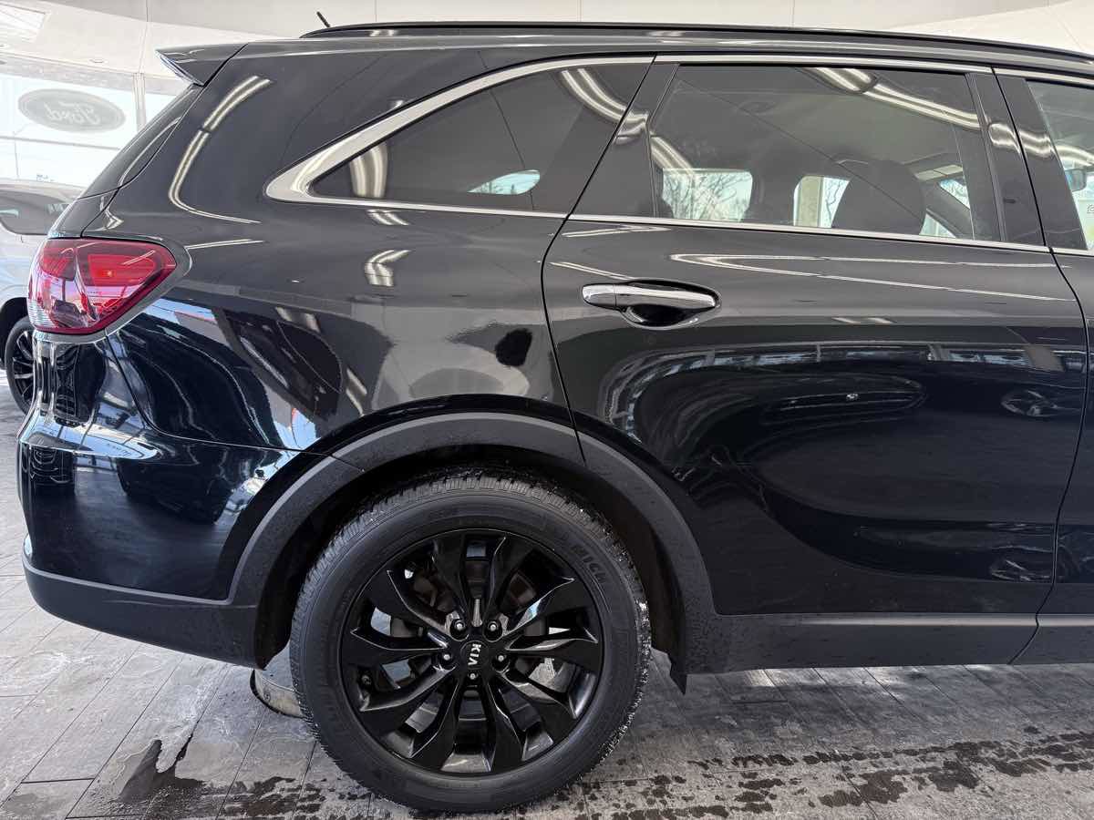 Used 2020 Kia Sorento S image 6