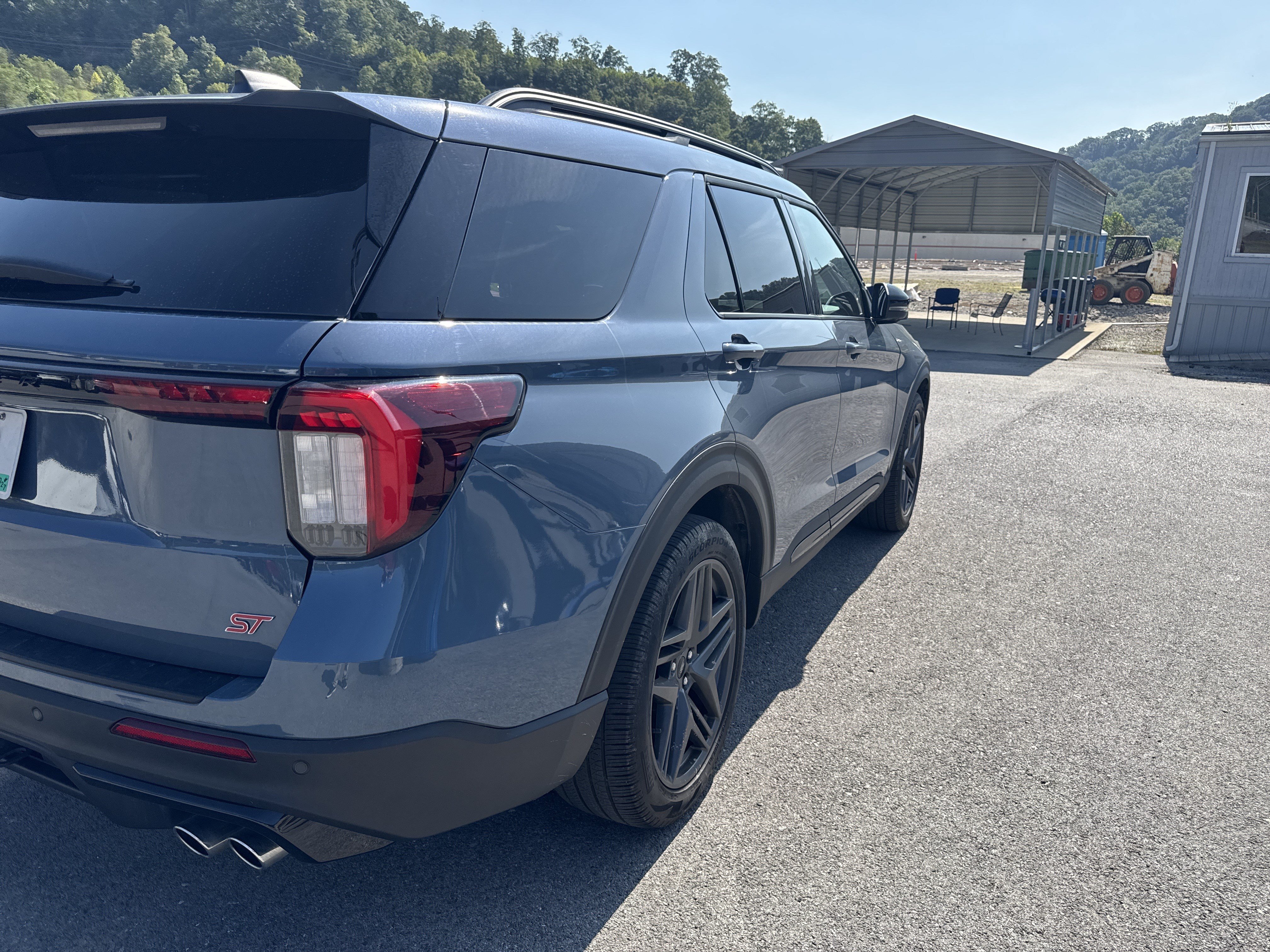 Used 2025 Ford Explorer ST w/ Sun And Sound Package AWD/4WD image 9