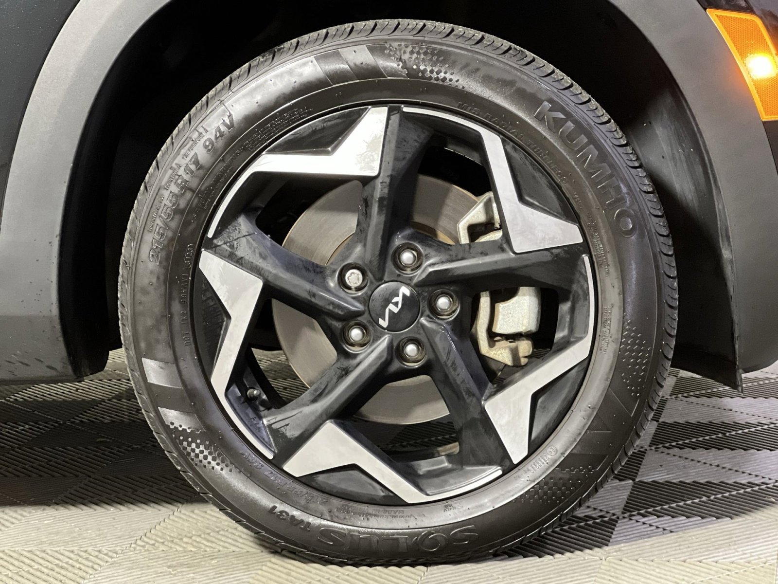 Used 2024 Kia Seltos EX image 10