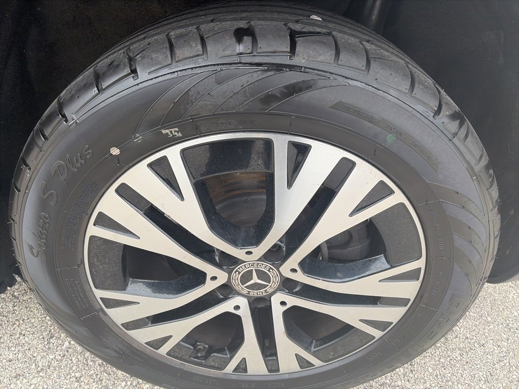 Used 2024 Mercedes-Benz GLB 250 image 32