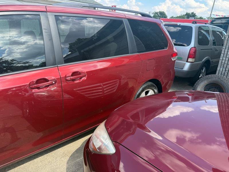 Used 2012 Toyota Sienna LE FWD image 15