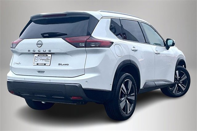 Certified 2025 Nissan Rogue SL w/ SL Premium Package image 5