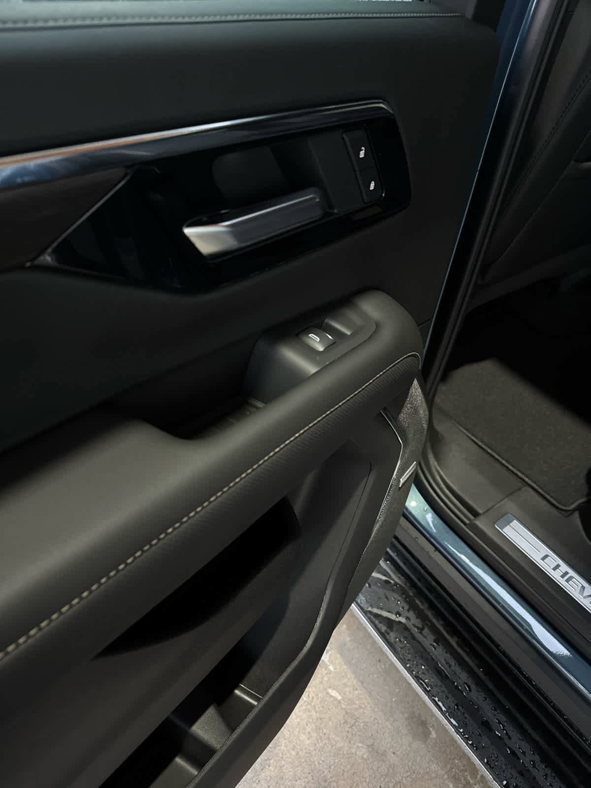 New 2026 Chevrolet Suburban Premier w/ Sun And Tow Package image 30