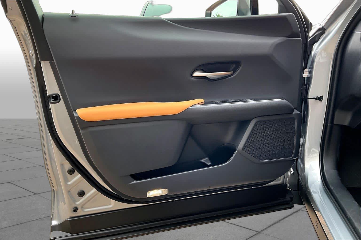 New 2026 Lexus UX 300h FWD w/ Accessory Package (Z1) image 16