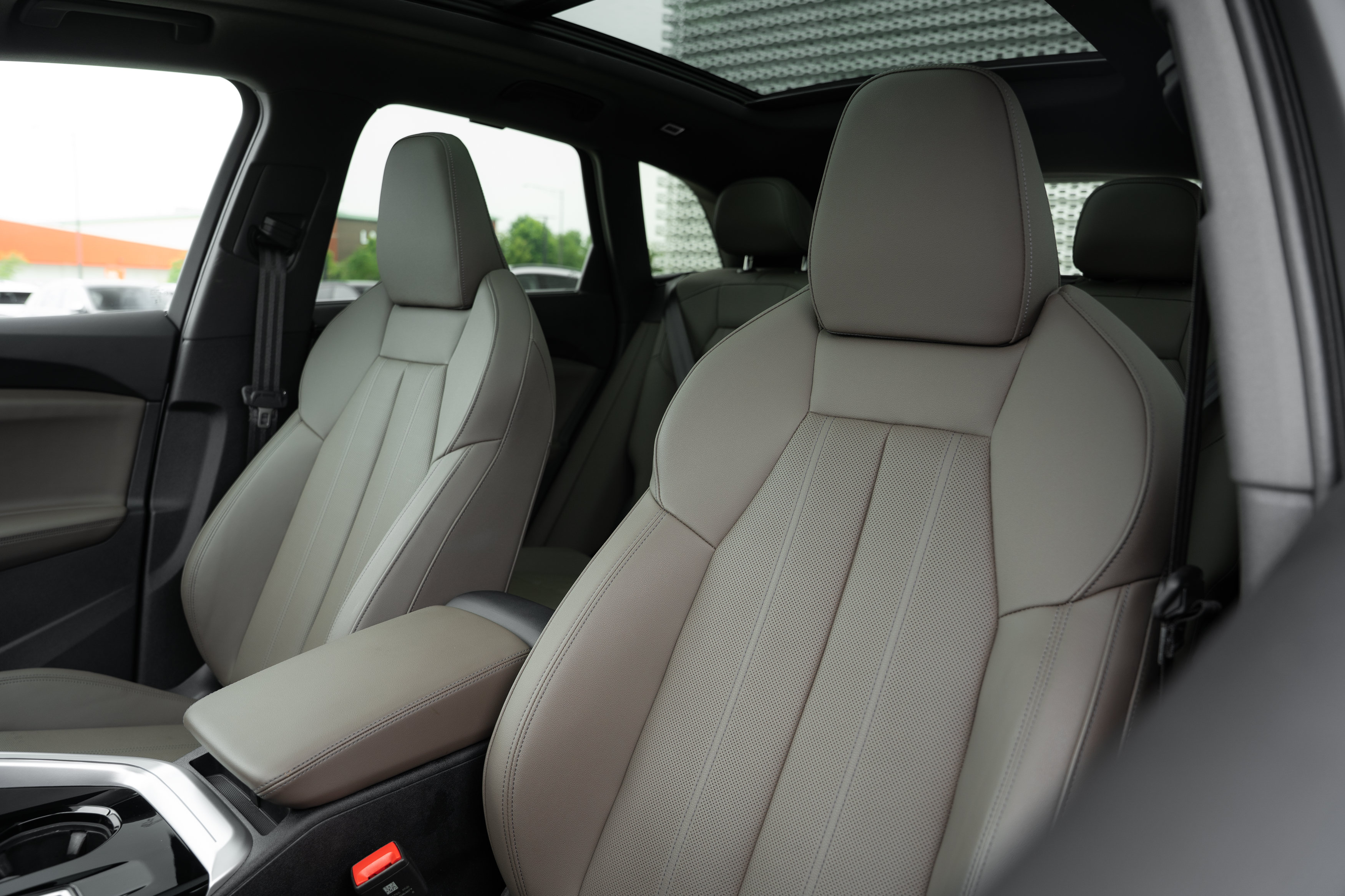 Certified 2025 Audi Q5 Premium w/ Premium Plus AWD/4WD image 19