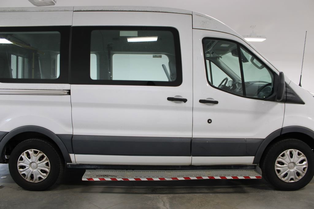 Used 2018 Ford Transit 150 XL image 7