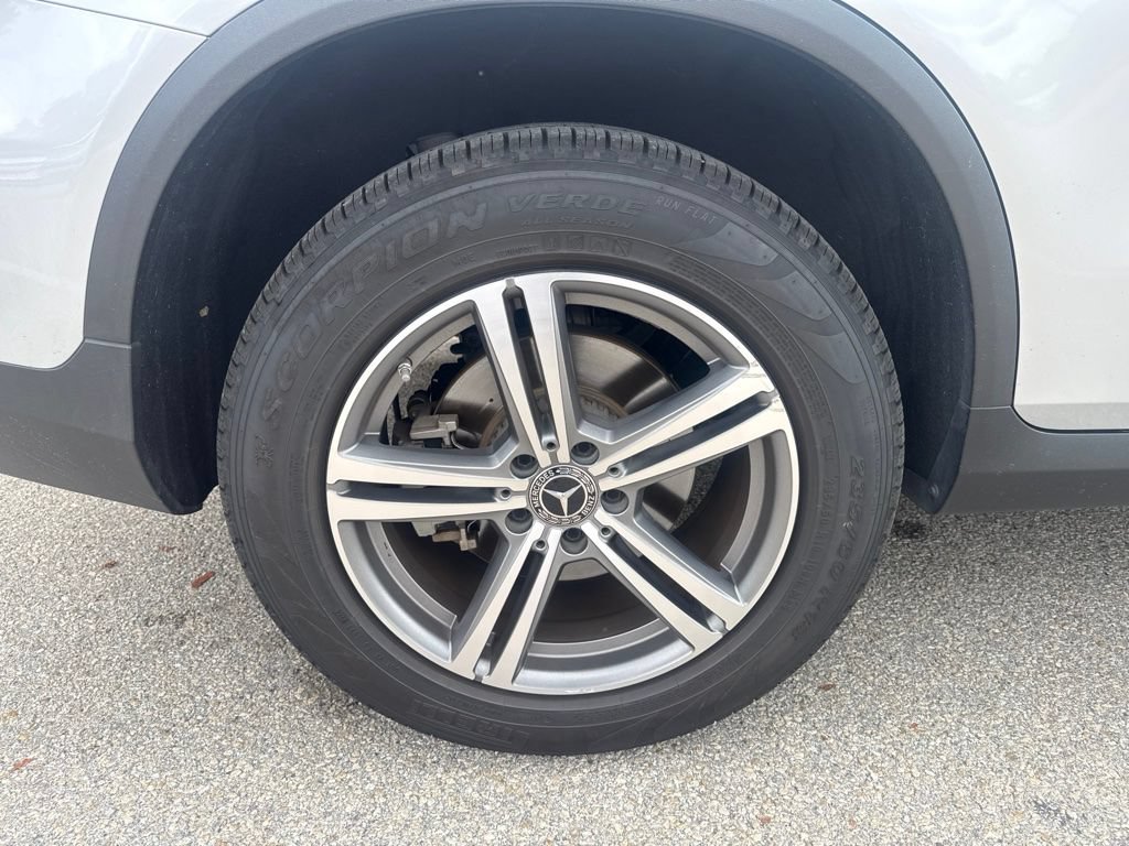 Used 2020 Mercedes-Benz GLC 300 4MATIC image 12