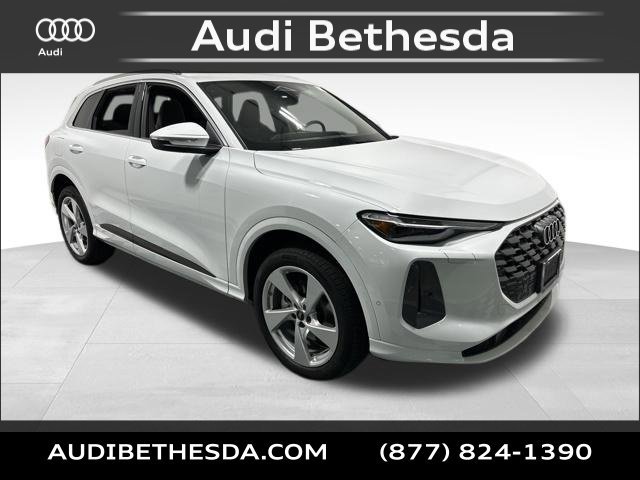 Certified 2025 Audi Q5 Premium Plus w/ Premium Plus AWD/4WD image 1