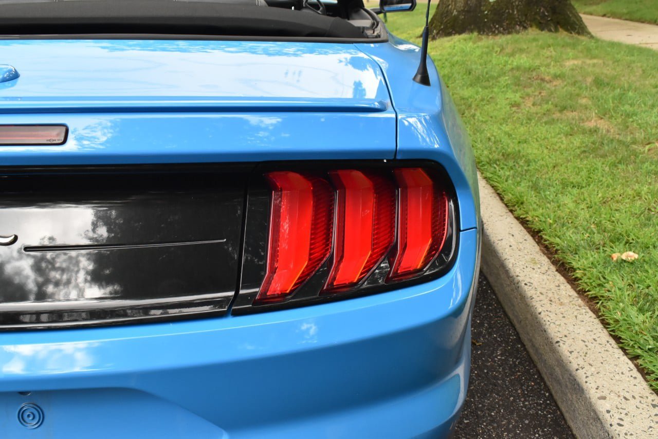 Used 2022 Ford Mustang Premium RWD image 35