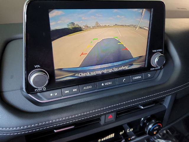 Certified 2023 Nissan Rogue SV image 18