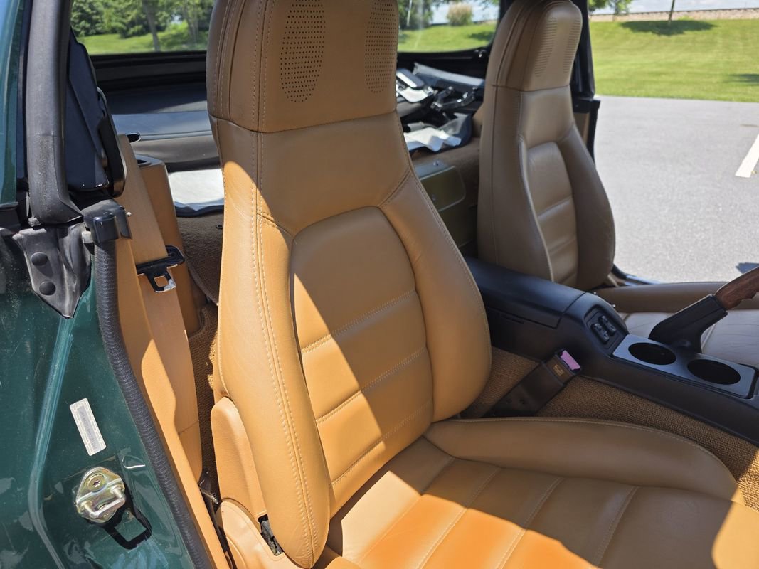 Used 1991 MAZDA MX-5 Miata RWD image 14