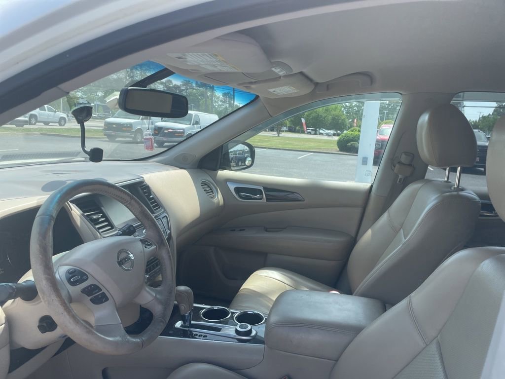 Used 2014 Nissan Pathfinder Platinum image 22